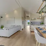 Fantastic, Newly Built At Tjornevej 18  別荘 Løkken